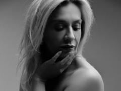 Marmelladkaa - blond female webcam at xLoveCam