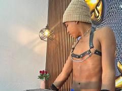 AlessandroBlack - male webcam at xLoveCam