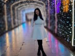 MavisReeve - female with black hair and  big tits webcam at LiveJasmin
