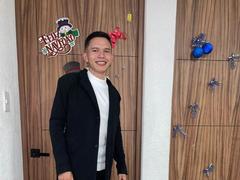 AlexLegendX from xLoveCam