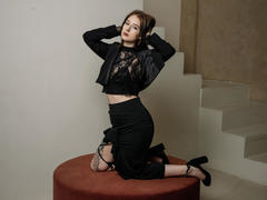 AlexLovely - female webcam at xLoveCam