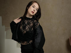 AlexLovely - female webcam at xLoveCam