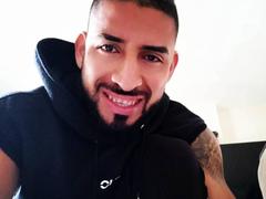 AlexSexyGamer from xLoveCam