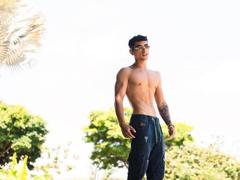 AlexZT - male webcam at xLoveCam