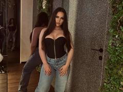 AlexaCroft - female with brown hair webcam at xLoveCam