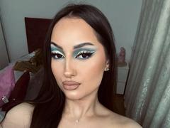 AlexaCroft - female with brown hair webcam at xLoveCam