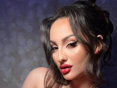 AlexaCroft - female with brown hair webcam at xLoveCam