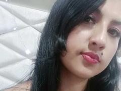 AlexaGrey69 - female with brown hair webcam at xLoveCam