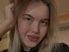 AlexaMiller-hot - female with brown hair webcam at xLoveCam