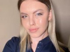 AlexaMiller-hot - female with brown hair webcam at xLoveCam