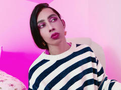 AlexaMissSx - shemale webcam at xLoveCam