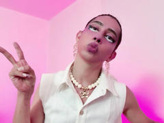 AlexaMissSx - shemale webcam at xLoveCam