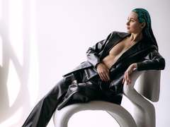 AlexaWilds - female with brown hair webcam at xLoveCam