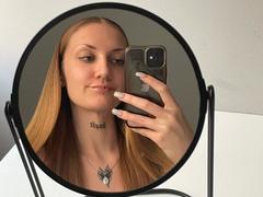 AlexaWunderbar-hot - blond female webcam at xLoveCam