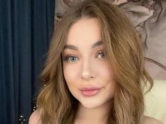 AlexandraFlirty from xLoveCam