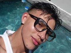 AlexxHot69 from xLoveCam