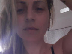 AliaAnita - female with  small tits webcam at xLoveCam