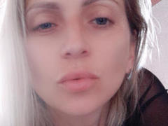 AliaAnita - female with  small tits webcam at xLoveCam