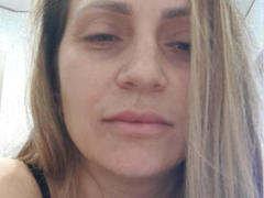 AliaAnita - female with  small tits webcam at xLoveCam