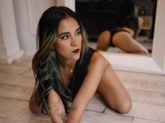 AliceHotBlue - female with black hair webcam at xLoveCam