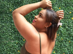 AliceBooty - female with black hair and  small tits webcam at xLoveCam