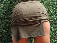 AliceBooty - female with black hair and  small tits webcam at xLoveCam