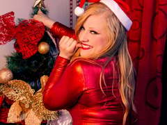 AliceCathyHot - blond female webcam at xLoveCam