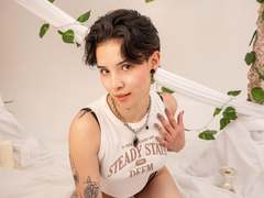 AliceDawson - female with brown hair and  big tits webcam at LiveJasmin