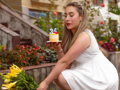 AliceDussan - blond female with  small tits webcam at xLoveCam