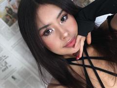 AliceEvansLove from xLoveCam
