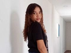 AliceGrinner - female webcam at xLoveCam