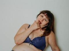 AliceInks - female with brown hair and  big tits webcam at xLoveCam