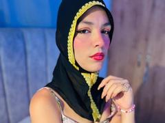 AliceKayleigh - female with red hair webcam at xLoveCam