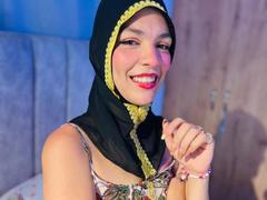 AliceKayleigh - female with red hair webcam at xLoveCam