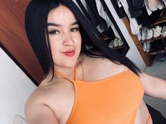 AliceMillerlu - female with black hair webcam at xLoveCam