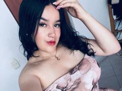 AliceMillerlu - female with black hair webcam at xLoveCam