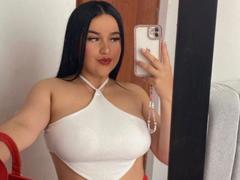 AliceMillerlu - female with black hair webcam at xLoveCam