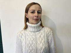 AliceMillss from xLoveCam