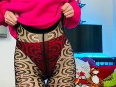 AlicePrings - female with brown hair and  small tits webcam at xLoveCam