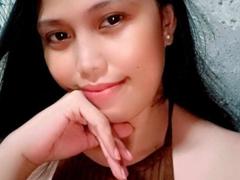 AlicePussylicious from xLoveCam