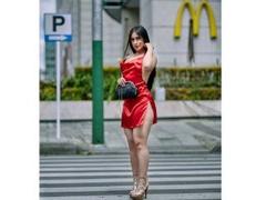 AliceSchmit - female with brown hair and  small tits webcam at xLoveCam