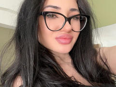 JunePeters - female with black hair and  big tits webcam at LiveJasmin