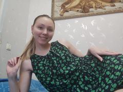 AliceSmiles - blond female webcam at xLoveCam