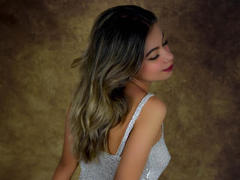 AliceTerranova - blond female with  big tits webcam at LiveJasmin