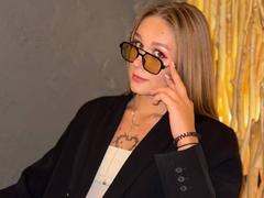 AliceVibes - blond female with  big tits webcam at xLoveCam