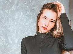 AliceWaiss - female with brown hair and  small tits webcam at LiveJasmin