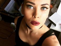 AlicexFresh - female with brown hair and  small tits webcam at xLoveCam