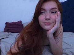 AliciaBach from xLoveCam