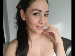 AliciaMontesI from xLoveCam