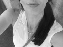 Aliciane - female with brown hair webcam at xLoveCam